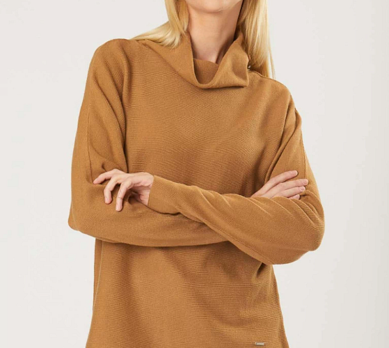 Sweter damski niezastąpiony element garderoby na jesień