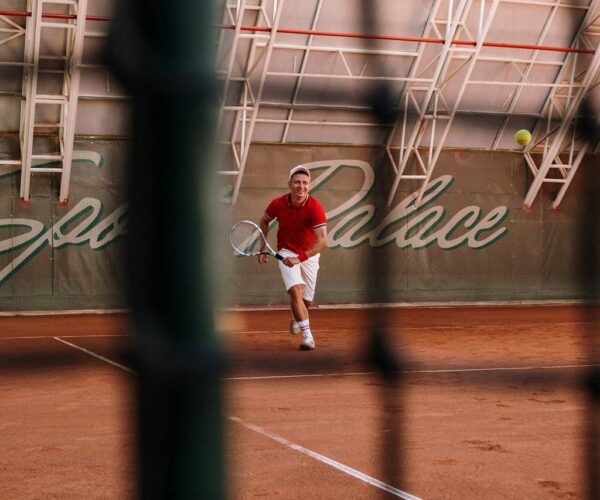 Tenis – profesjonalne zaplecze i treningi