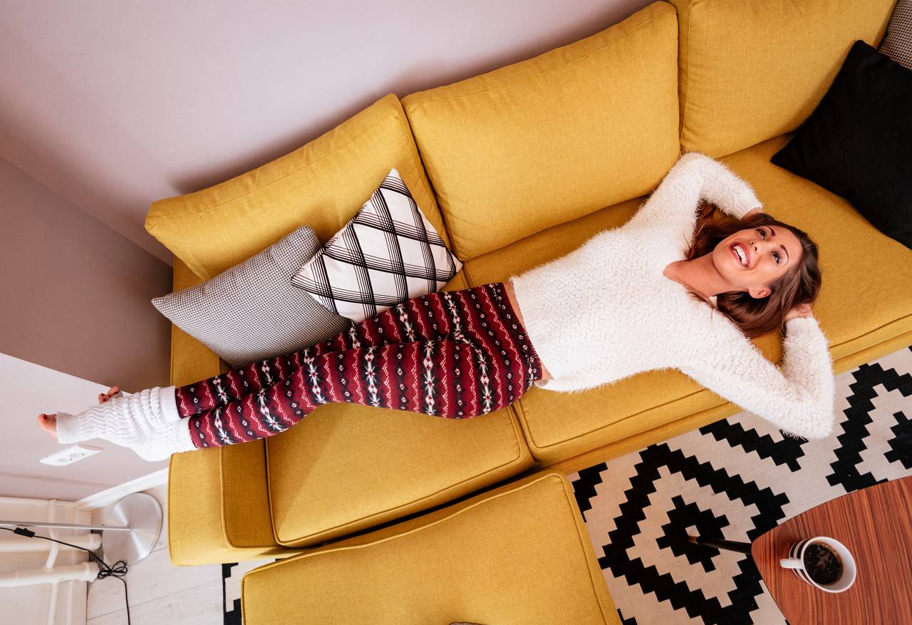 Jak łączyć wygodę z elegancją? Stylowe zestawy loungewear na co dzień